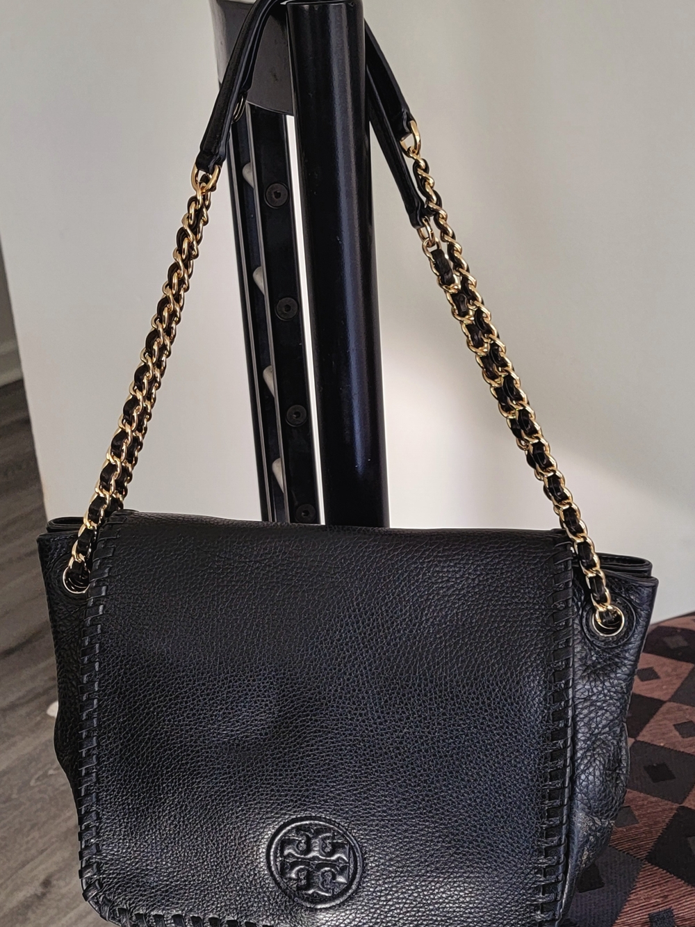 TORY BURCH Peble Black Leather Shoulder Bag Chain w/Leather Straps